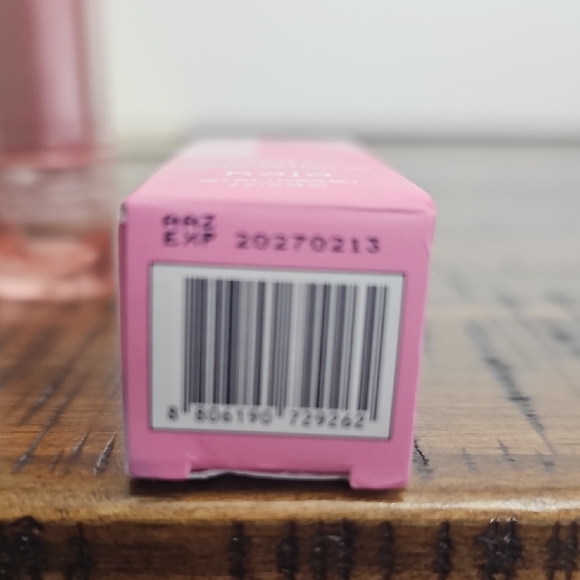 Love‎ Blur Soft Comfort Semi-Matte Lip Balm - Tangy Love NEW - Picture 10 of 12